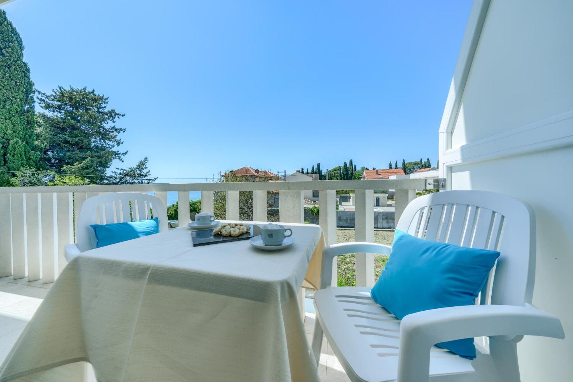 Hotel Riva Kastela With Swimming Pool Екстериор снимка